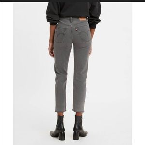 Levi’s Straight Leg Jean